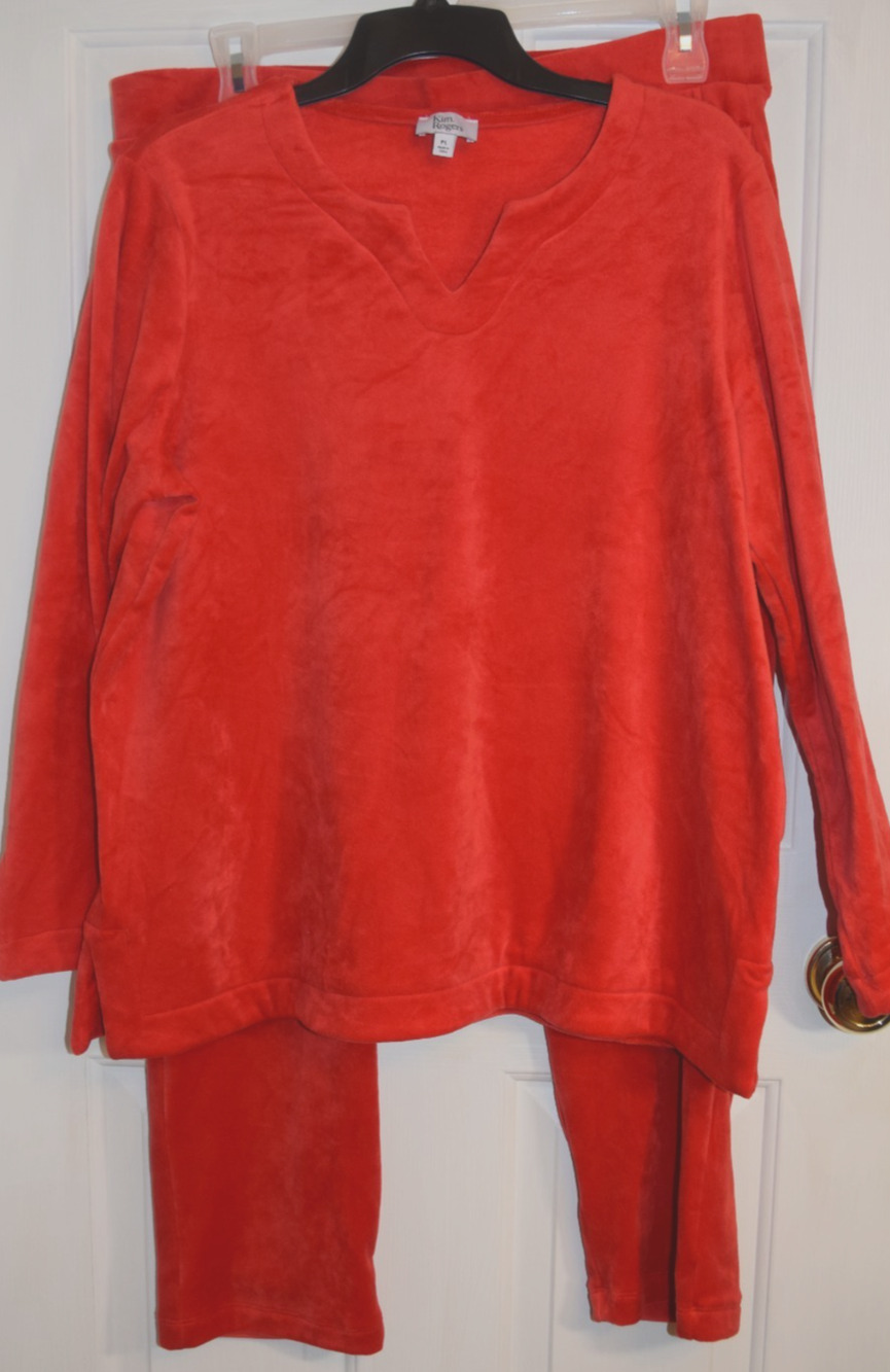 ~ KIM ROGERS Red Velour Set - Long Sleeve Top w/ matching pants - PL - Petite L